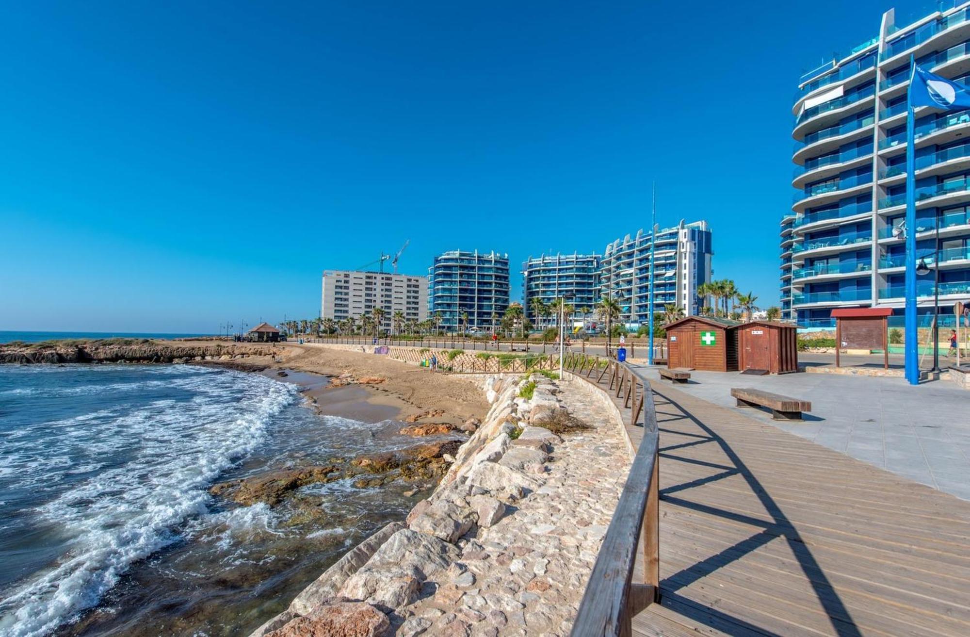 Punta Prima - Sun & Beach & Golf & Bike - Spanish South-Facing Terrace Apartment - La Recoleta - By The Sea تورّيفيِخا المظهر الخارجي الصورة